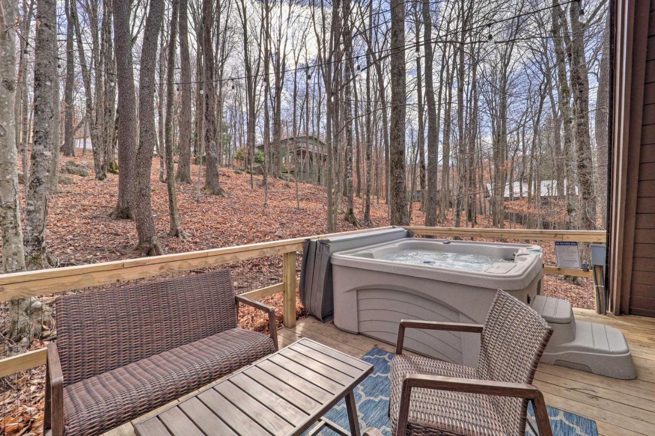 A-Frame Cabin With Hot Tub 1 Mi To Beech Mountain! Exterior photo